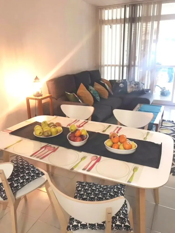 Ground Floor Facing the Sea, in Complex with Pool and Common Areas.
