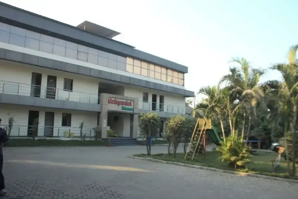 Hotel Sahyadri