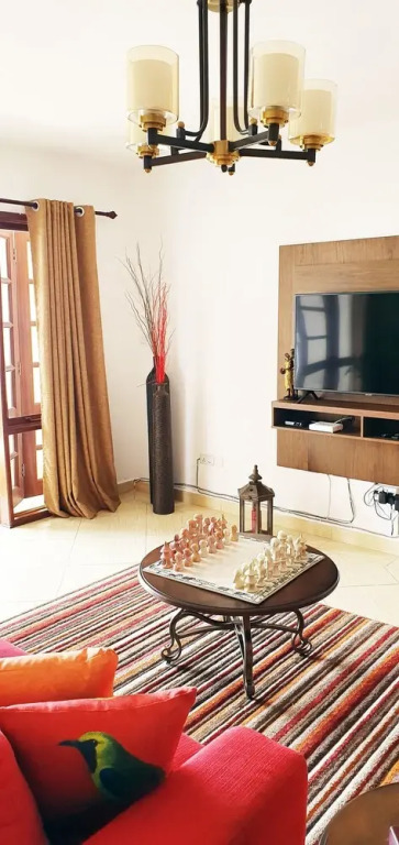 2 Bedroom Apartment With Pool and Views