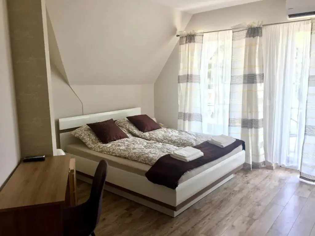 F57 - Frankó Családi Panzió