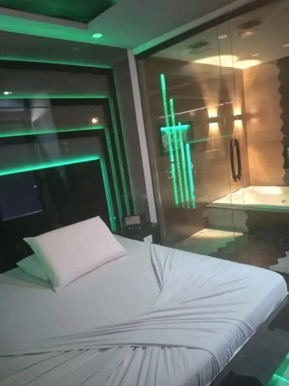 Up Motel