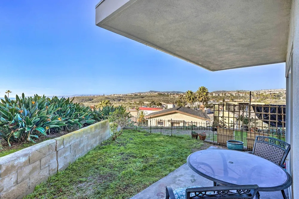 San Clemente Condo w/ Gorgeous Views: Near Beach!