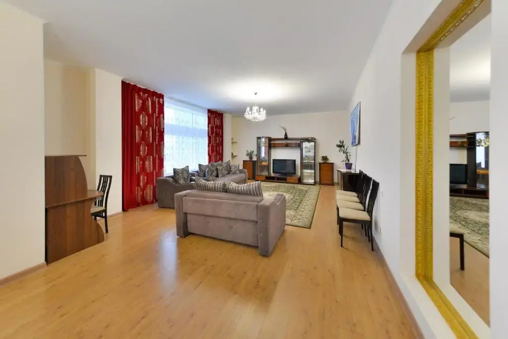 Apartment na Kunaeva 12