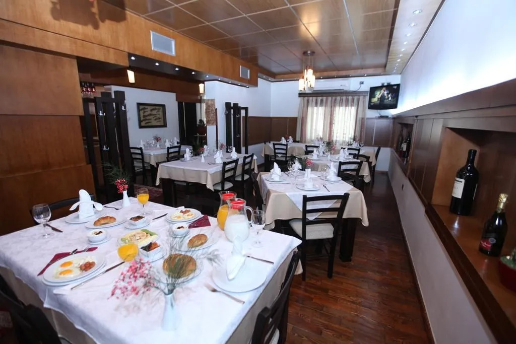 Hotel Antipatrea