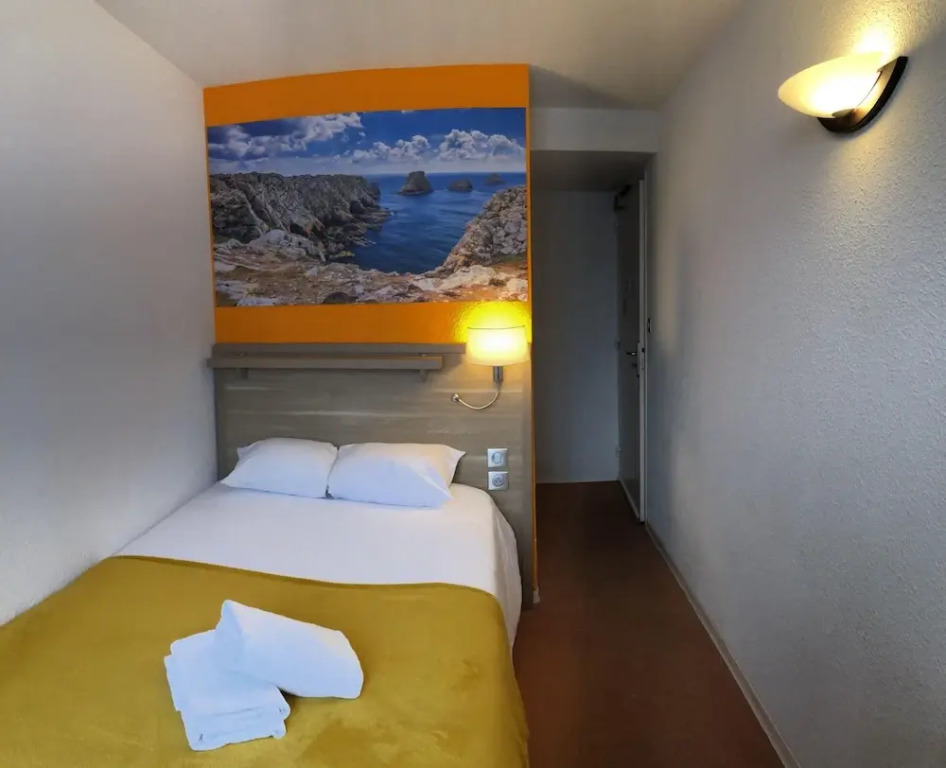 CouettHôtel Brest Port de plaisance, Les pieds dans leau