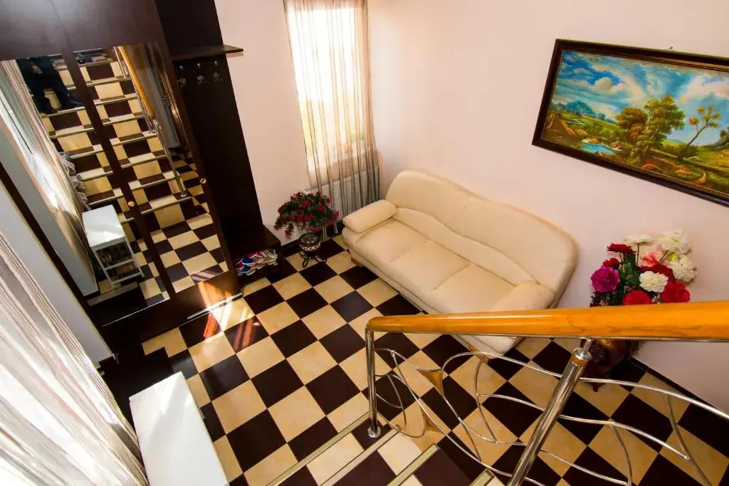 High-end 3BR Apartment - Private Garden, Terrace & BBQ