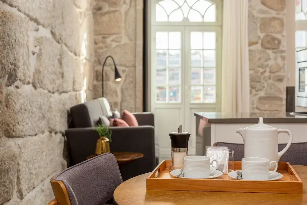 Stylish River View Apartment in Porto