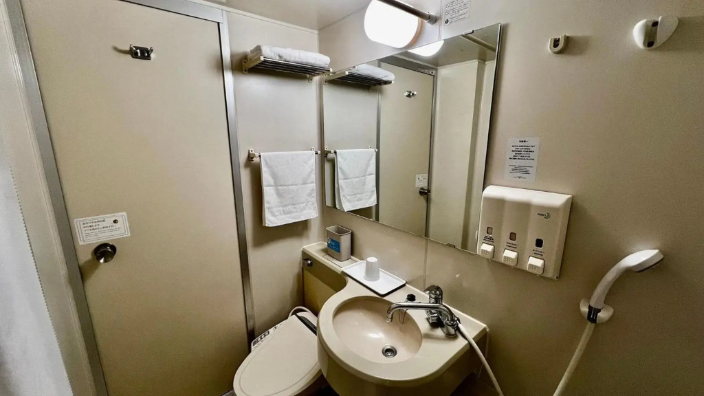 Toyoko Inn Shin-yokohama Ekimae Honkan