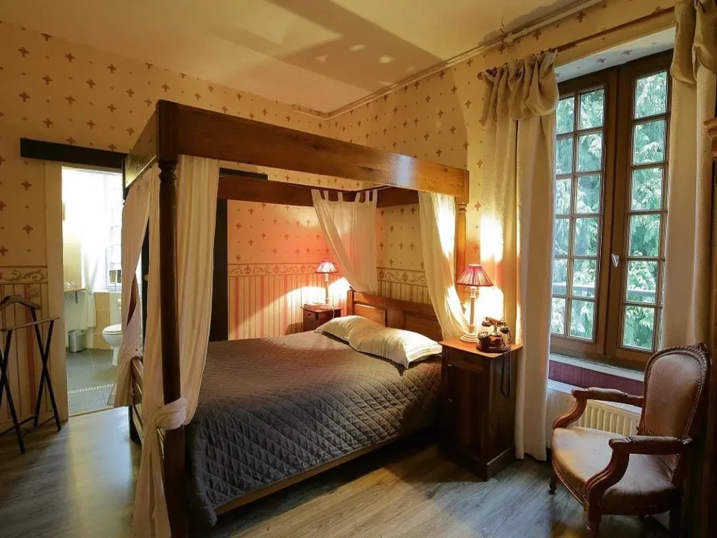 Relais Saint Louis, Logis