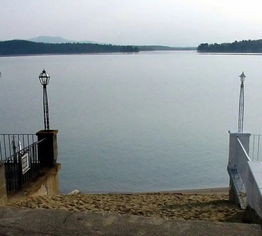 Lakeside Get-A-Way