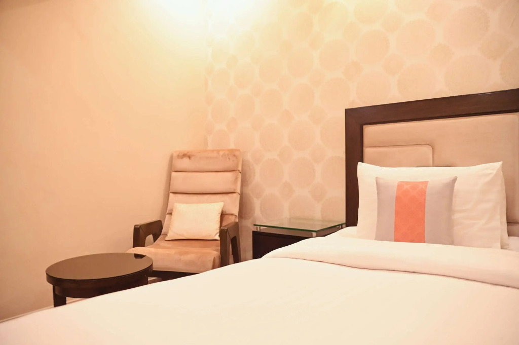 Отель Best Western Faisalabad City