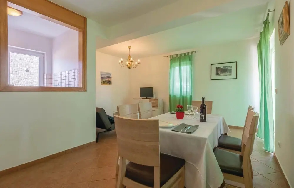 Amazing Home in Ugljan With Wifi and 2 Bedrooms