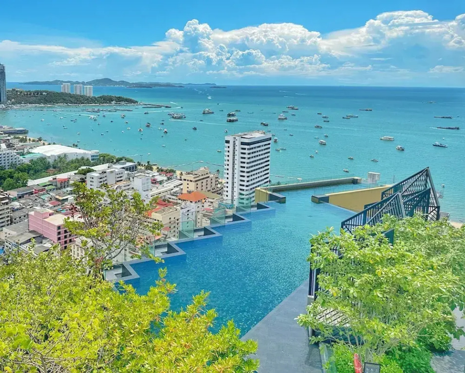 Maxhome at Edge Central Pattaya