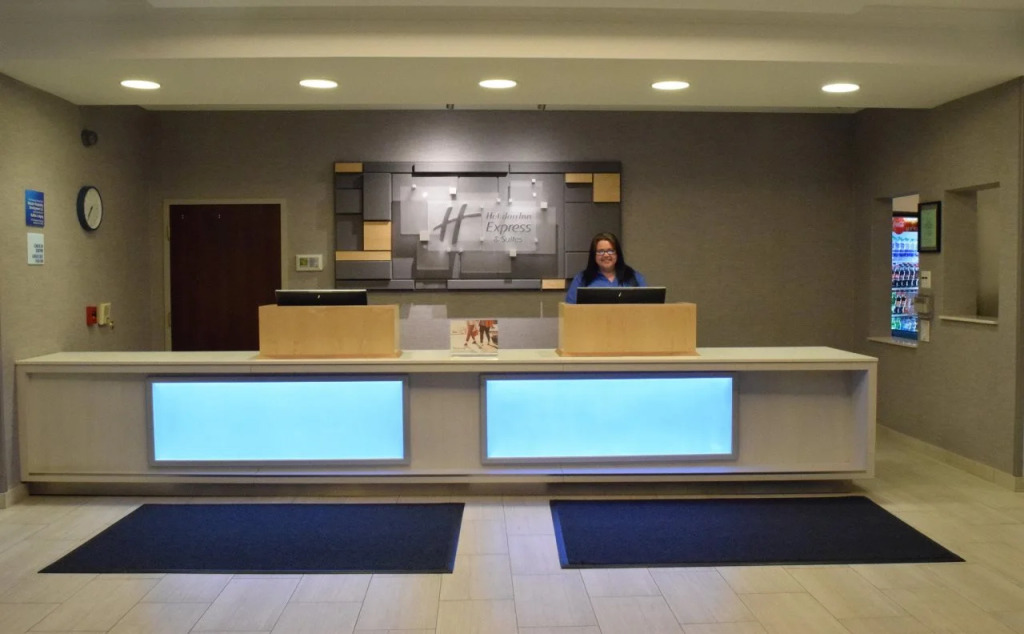 Holiday Inn Express Hotel & Suites Rochester Webster by IHG