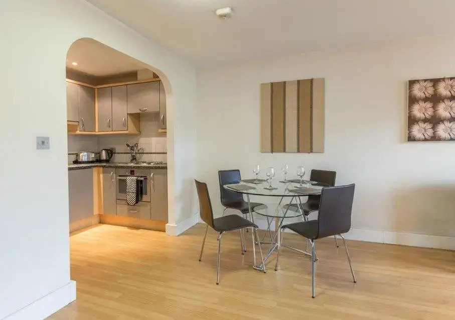 2 bed 2 baths in a central location ☆☆☆☆☆