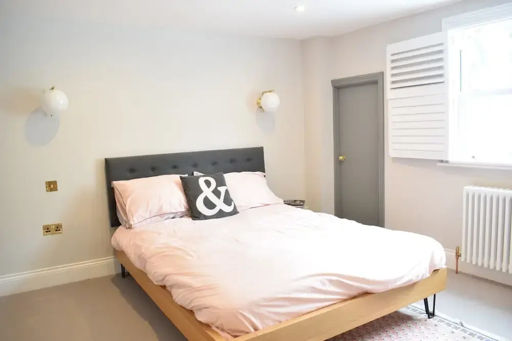 3 Bedroom Garden House in Dalston