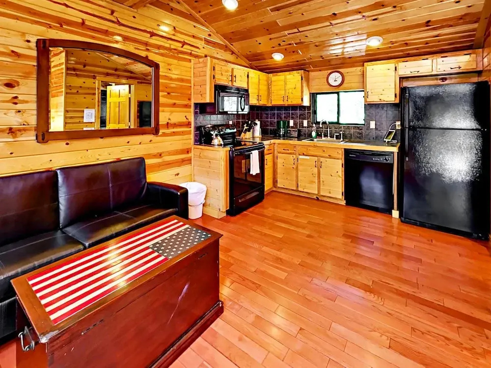 2BR 2BA Heavenly Condo by RedAwning