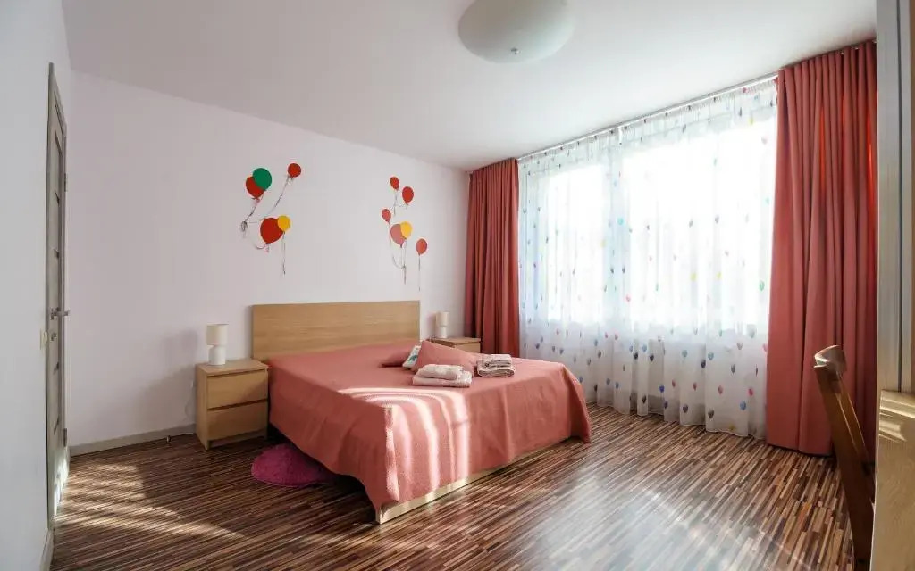 Colored balloons - 3 bedrooms, 3 bathrooms, equipped large apartments