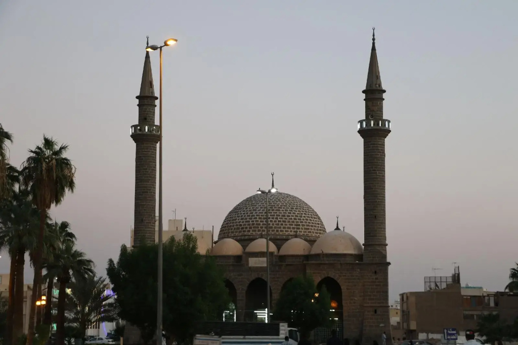 Al Alya Hotel Rooms and Suites