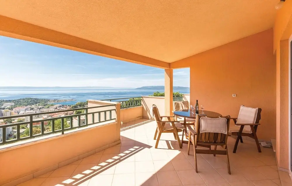 Beautiful Apartment in Makarska With 1 Bedrooms and Wifi