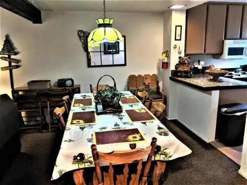 Two-Bedroom Premier Townhouse Unit #86 by Snow Summit Townhouses