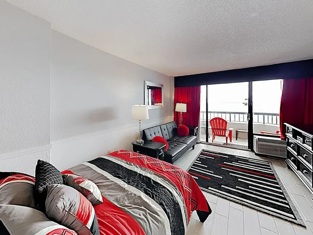 Stylish Ocean-view W/ Pools & Hot Tubs 1 Bedroom Condo