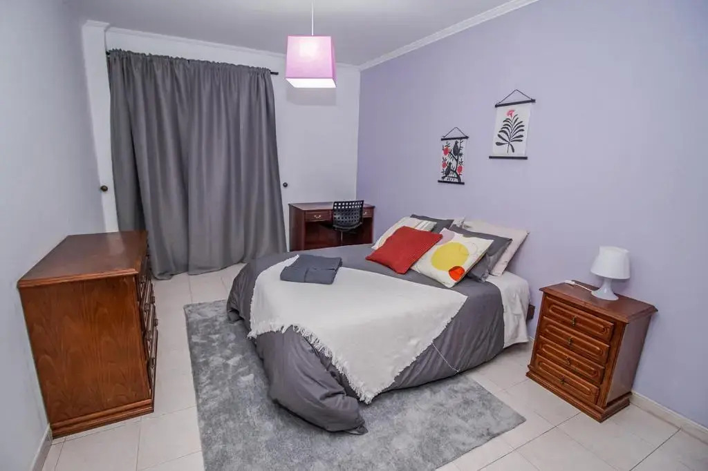 Charming Private Rooms in an Apartment A2 Penha - Faro