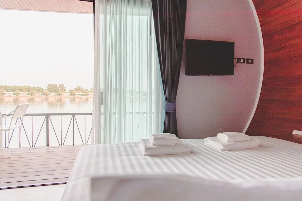 Saksiam Lakeside Resort
