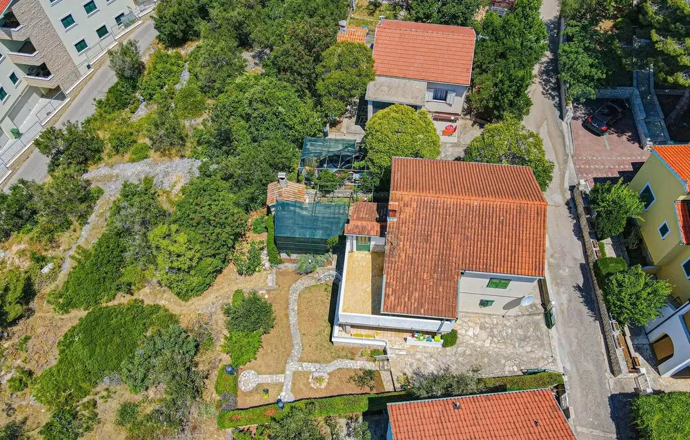 Four-Bedroom Holiday Home In Zaboric