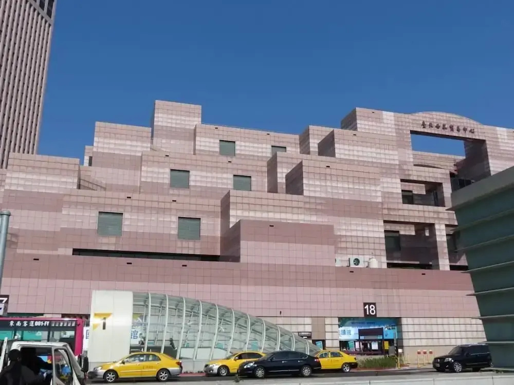 Yourcity Warm Nest - Taipei 101 and Big Dome Large Space & Sleeps 8 people