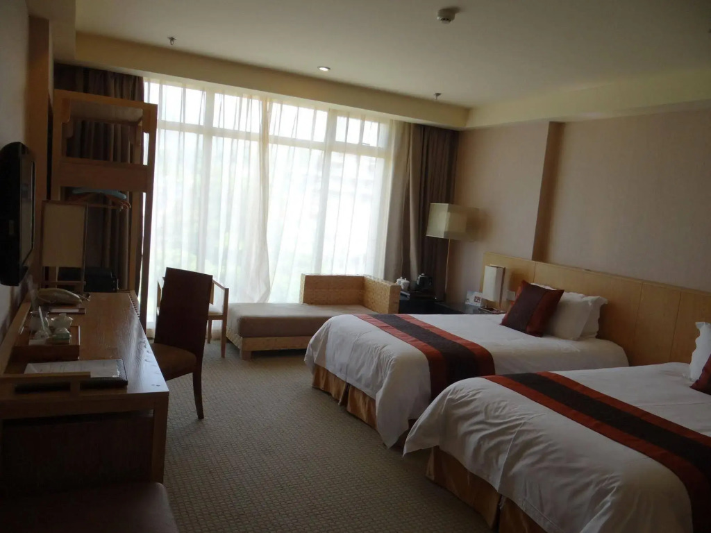 Titan Paradise Xiamen Hotel