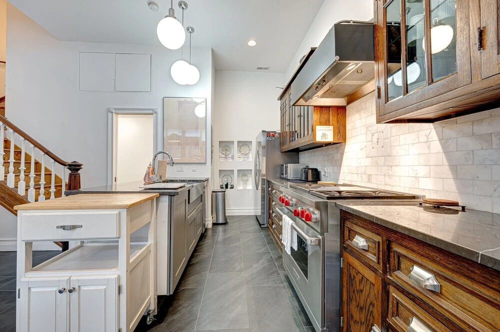 Spacious Luxury Townhouse Old Town by AllSet Turnover