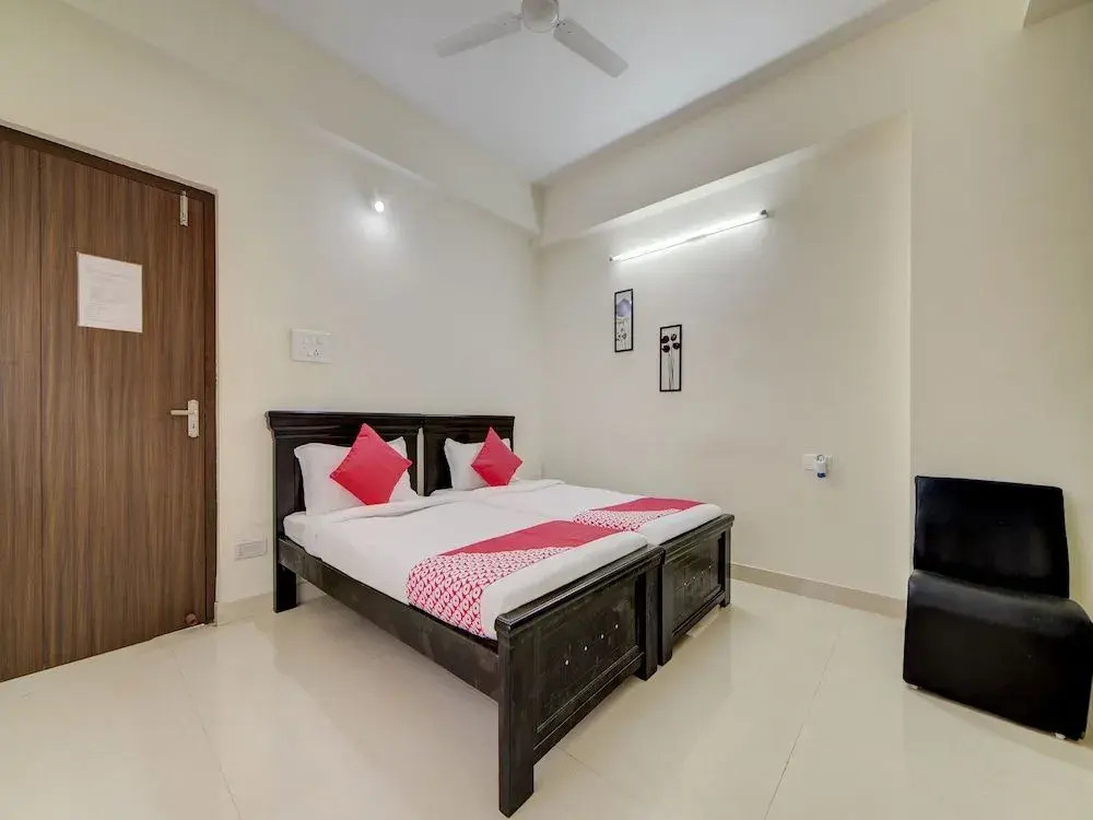 OYO 26136 Hotel Anu Residency