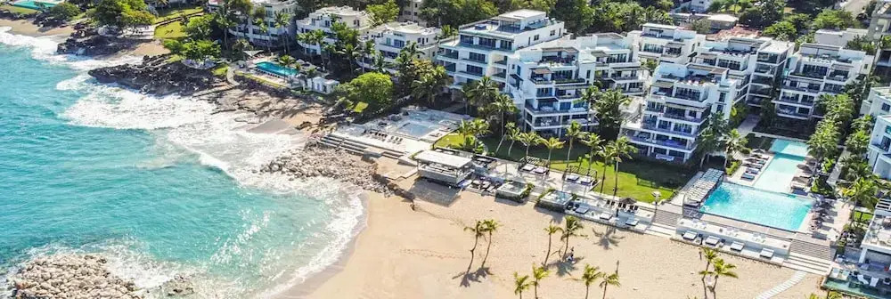 Infiniti Blu, Family Suite, Private Beach!