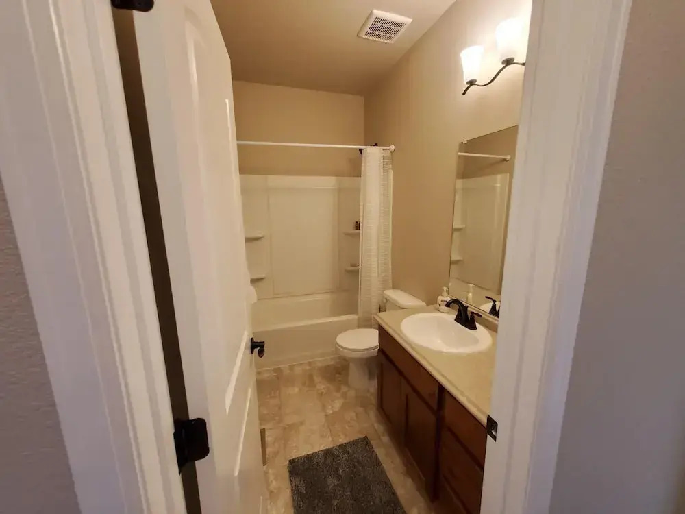 Family-friendly ranch style home near Boyd Lake!