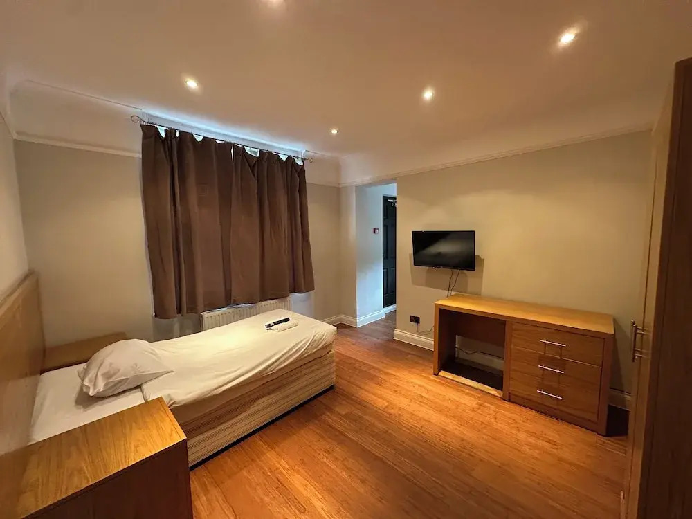 OYO Cavendish Annexe