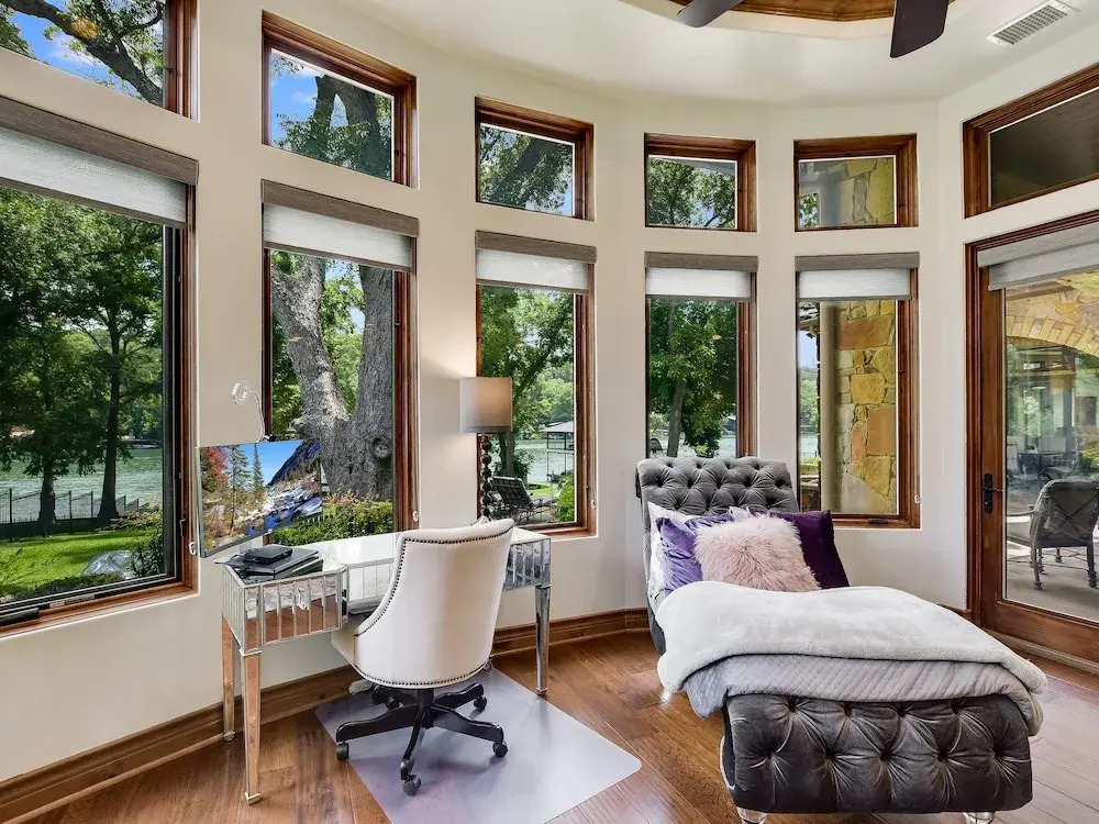 The Above Casa Tranquility Lake Austin 5 Bedroom Estate