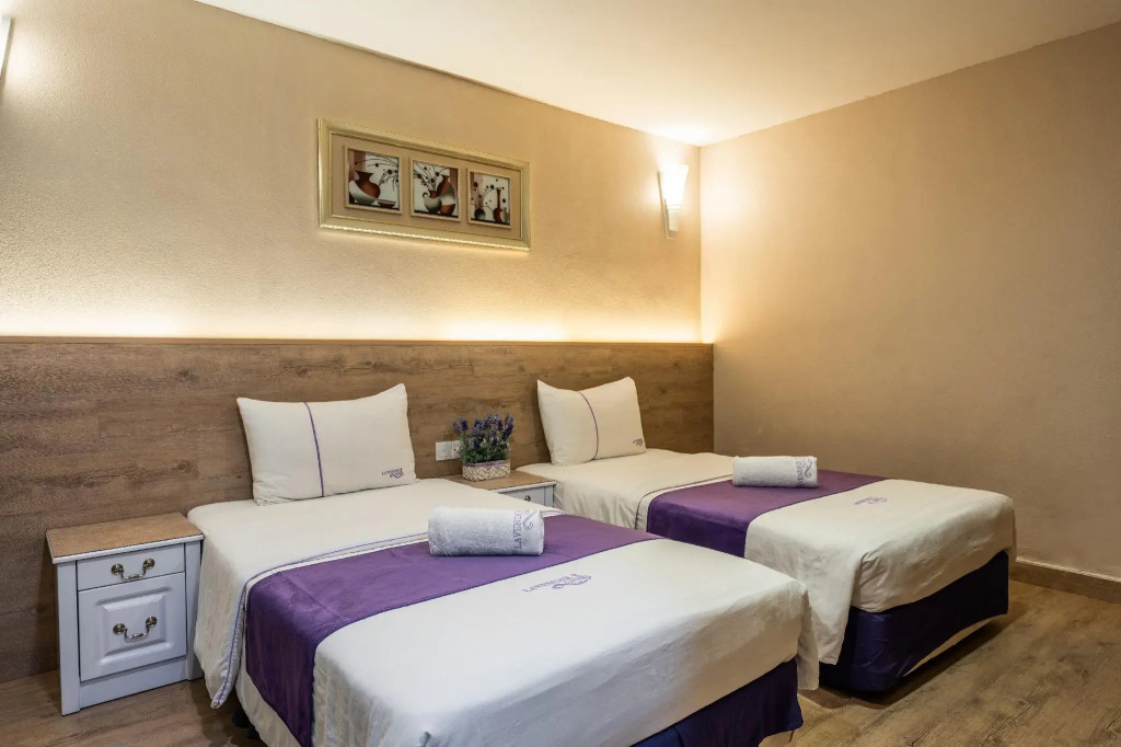 Lavender Inn Nusa Bestari