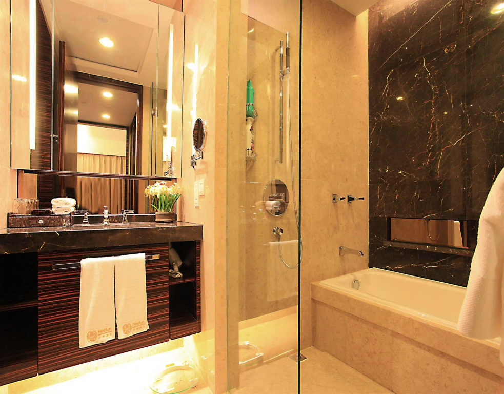 Guangzhou Fuying Apartment (Poly World Trade Center Pazhou Convention and Exhibition Center Store)