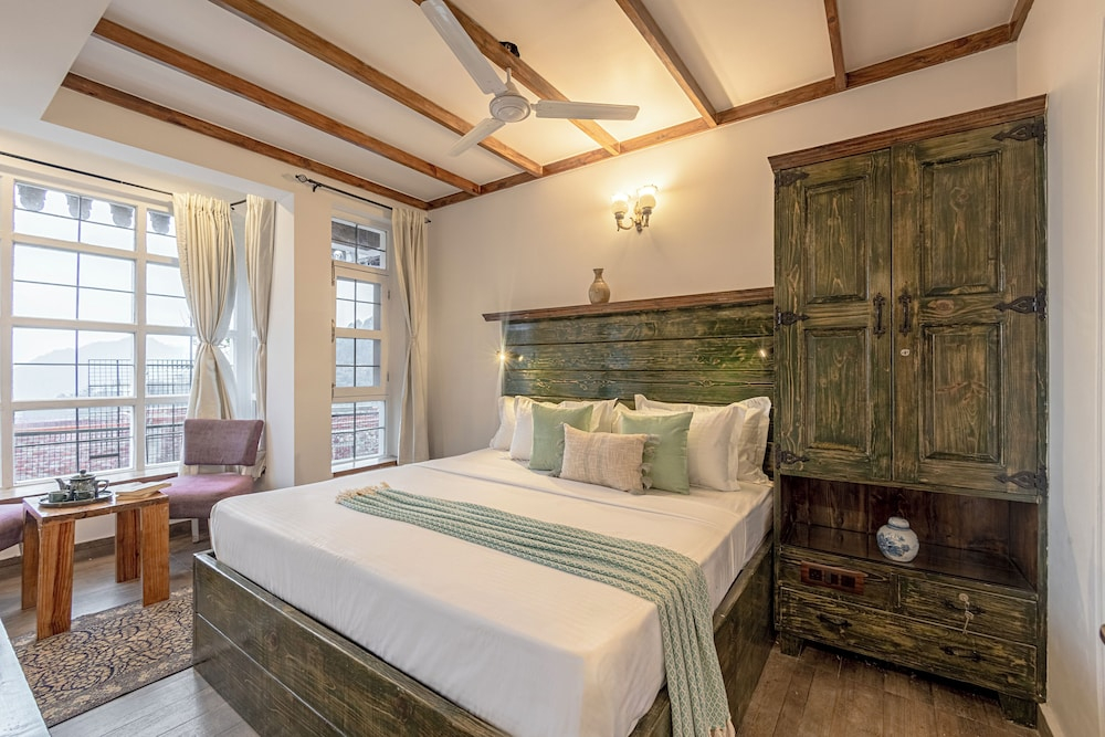 Alaya Stays Farsauli 1 Pet friendly 3BHK