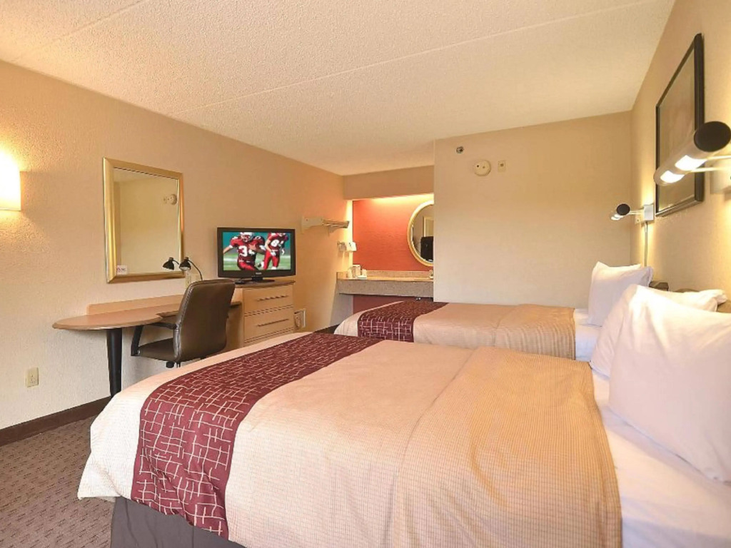 Red Roof Inn - St Louis St Charles