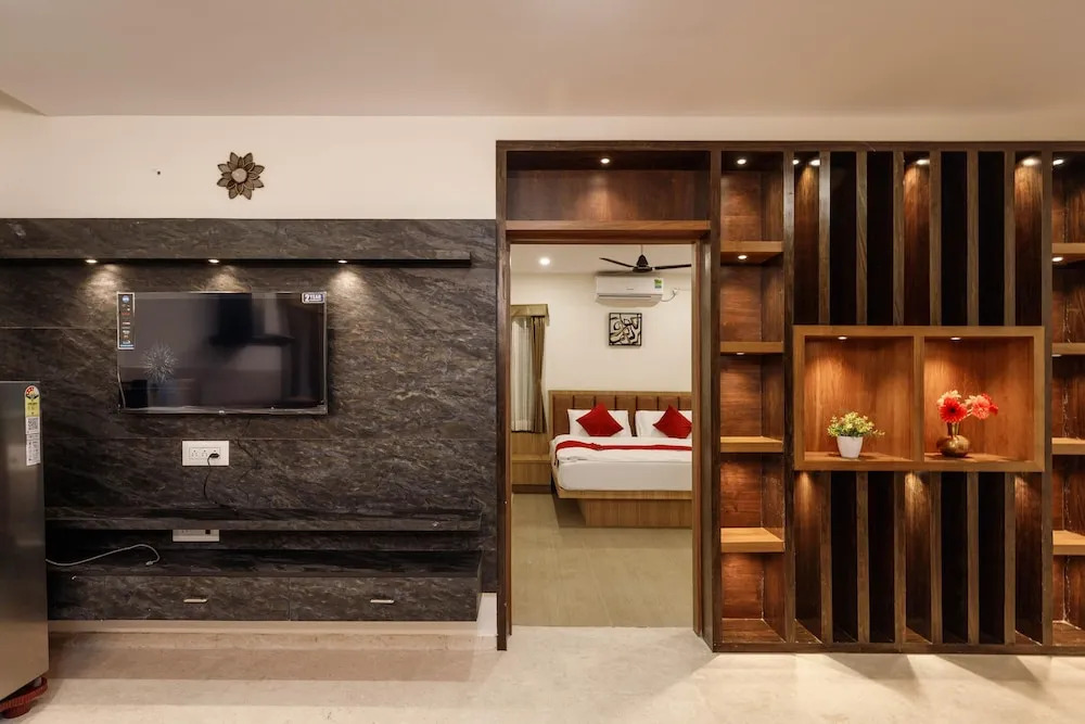 The Signature Serviced Apartments