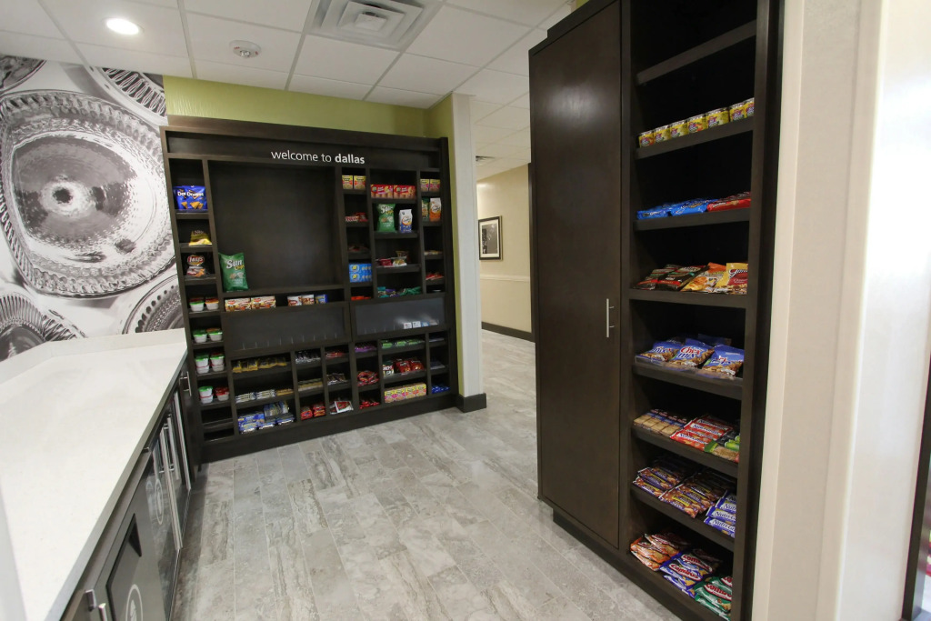 Hampton Inn & Suites Dallas Market Center