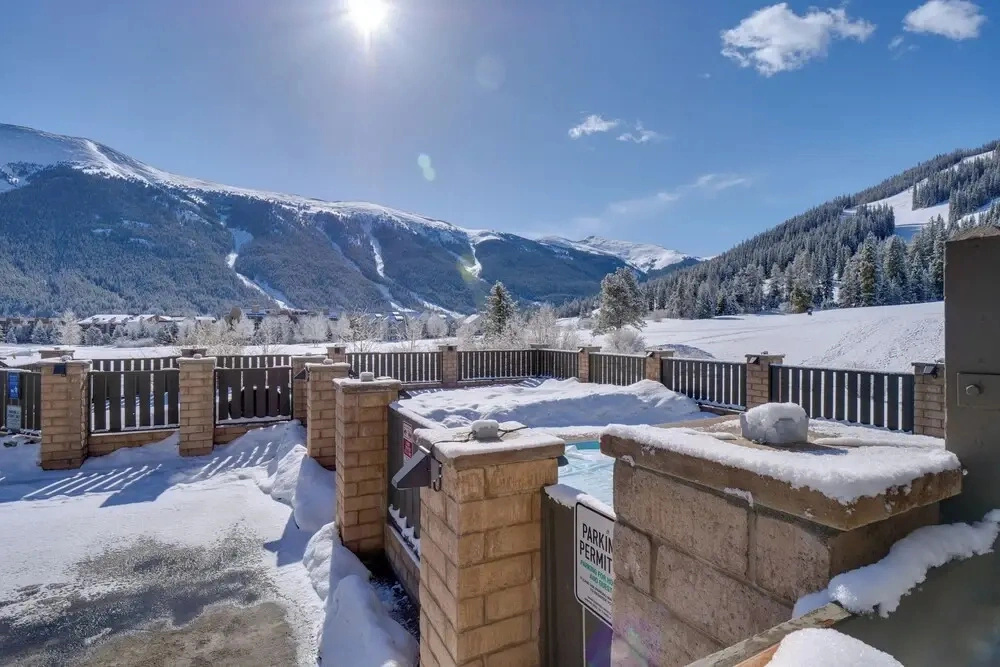 Walk to Copper Mountain Lifts: Mtn-view Condo