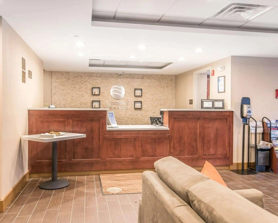 Comfort Inn & Suites Brattleboro I-91