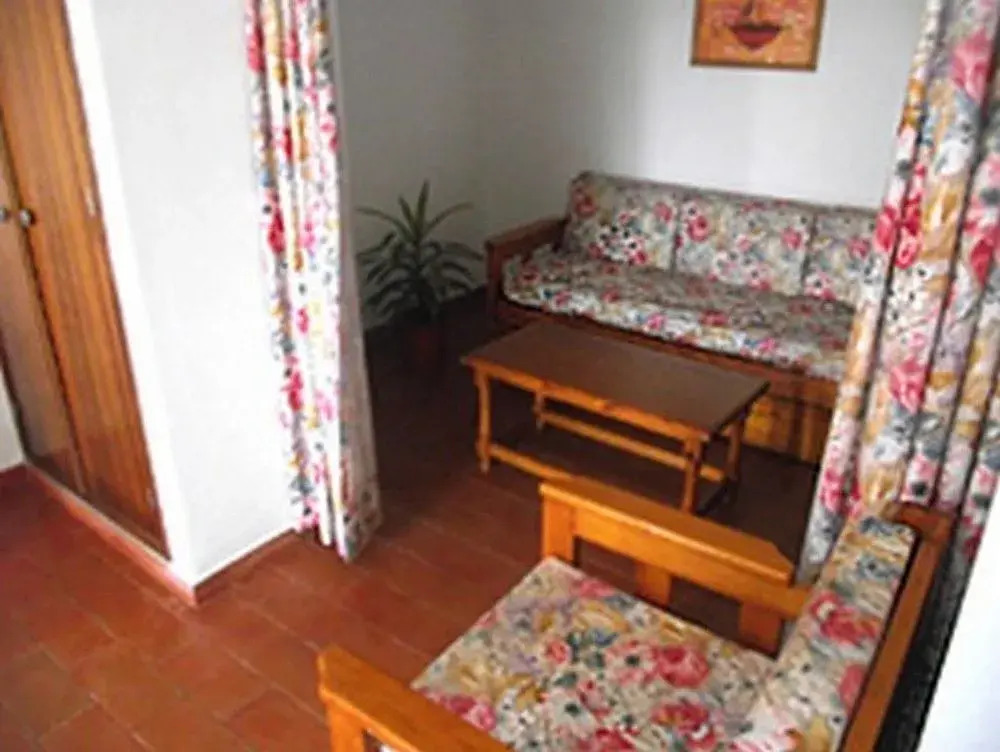 Falfeira Apartments