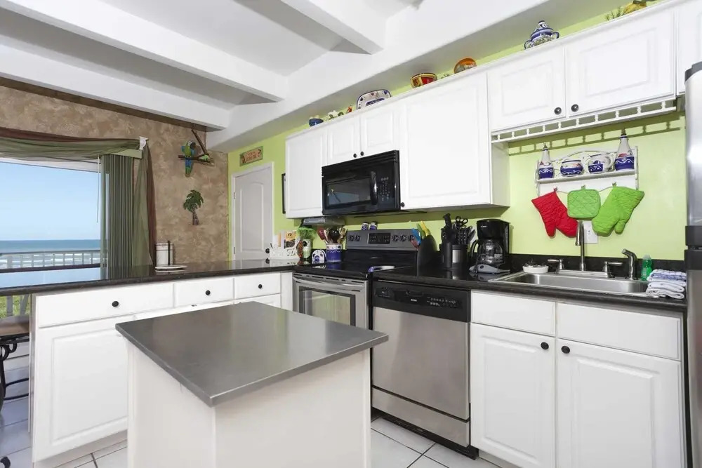 Aquarius Condominium 302