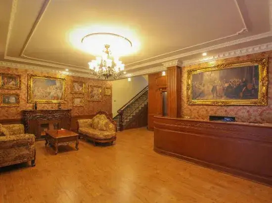 Yangshuo Bruce Residence (Qiangu Scenery Area Shop)