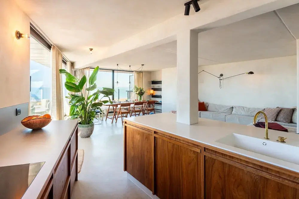 Apartment on Coast With Panoramic Views
