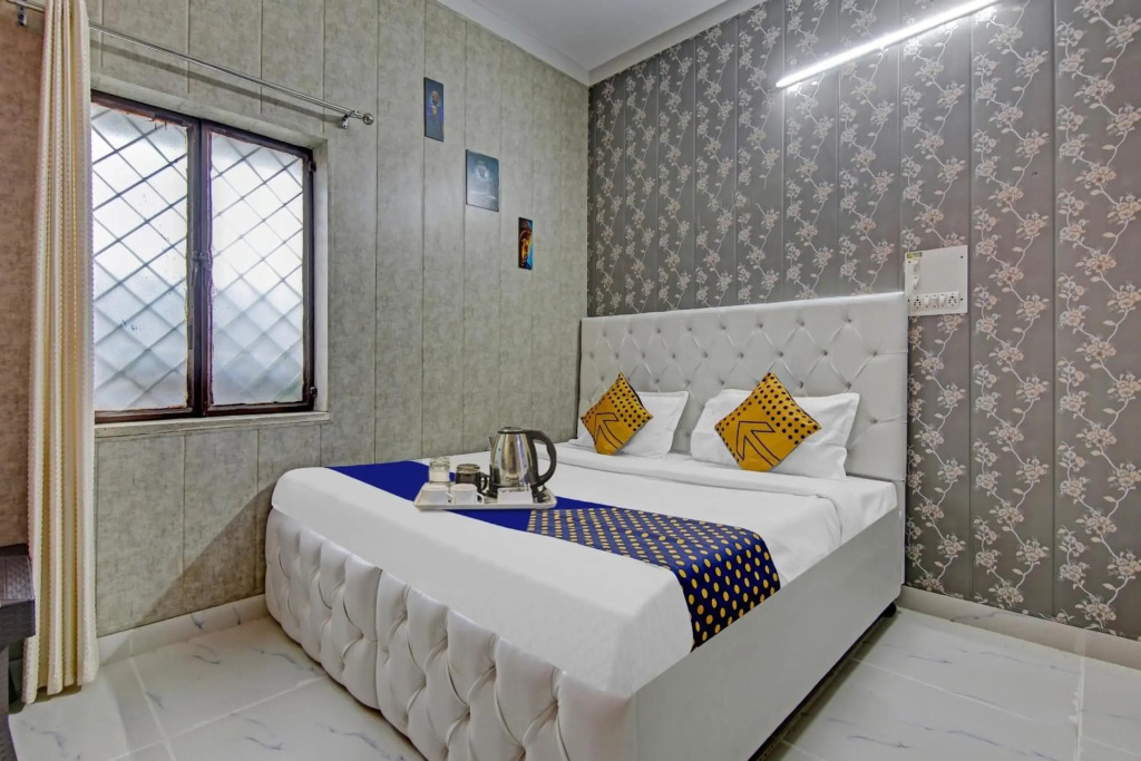 SPOT ON 70204 Hotel Greenview Homestay
